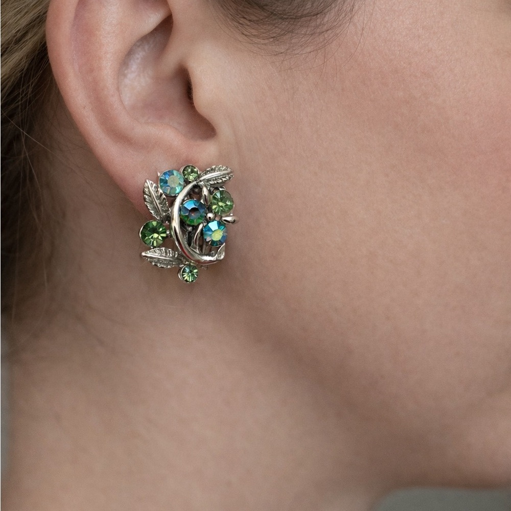 Vintage Lisner Aurora Borealis Rhinestone Mid-Century Modern Clip-on Earrings